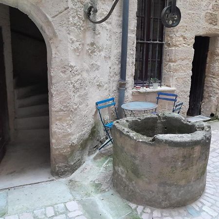 Petit Cocon En Plein Centre Historique D'Uzes - Place Aux Herbes En Zone Pietonniere Uzès Exterior foto